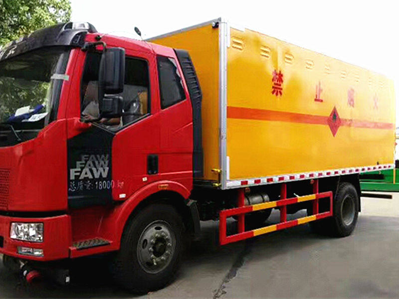 解放J6L防爆车各方位图片