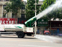 多功能抑尘车洒水视频