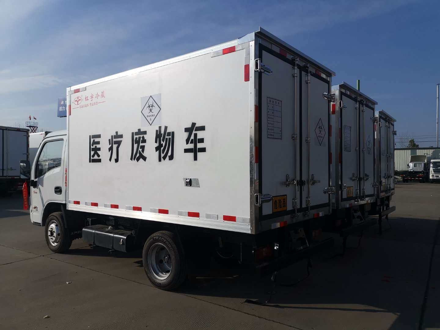 国六汽油跃进小福星3.2米医废车各方位图片